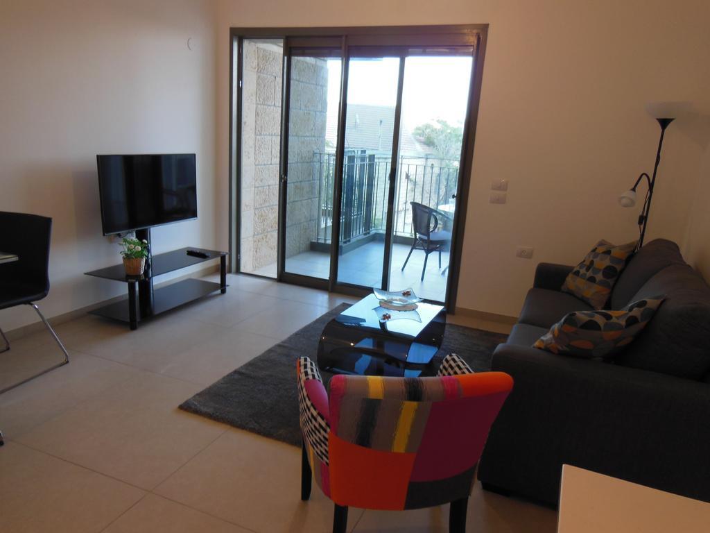 Naama New Boutique Apartment Yerusalem Bagian luar foto