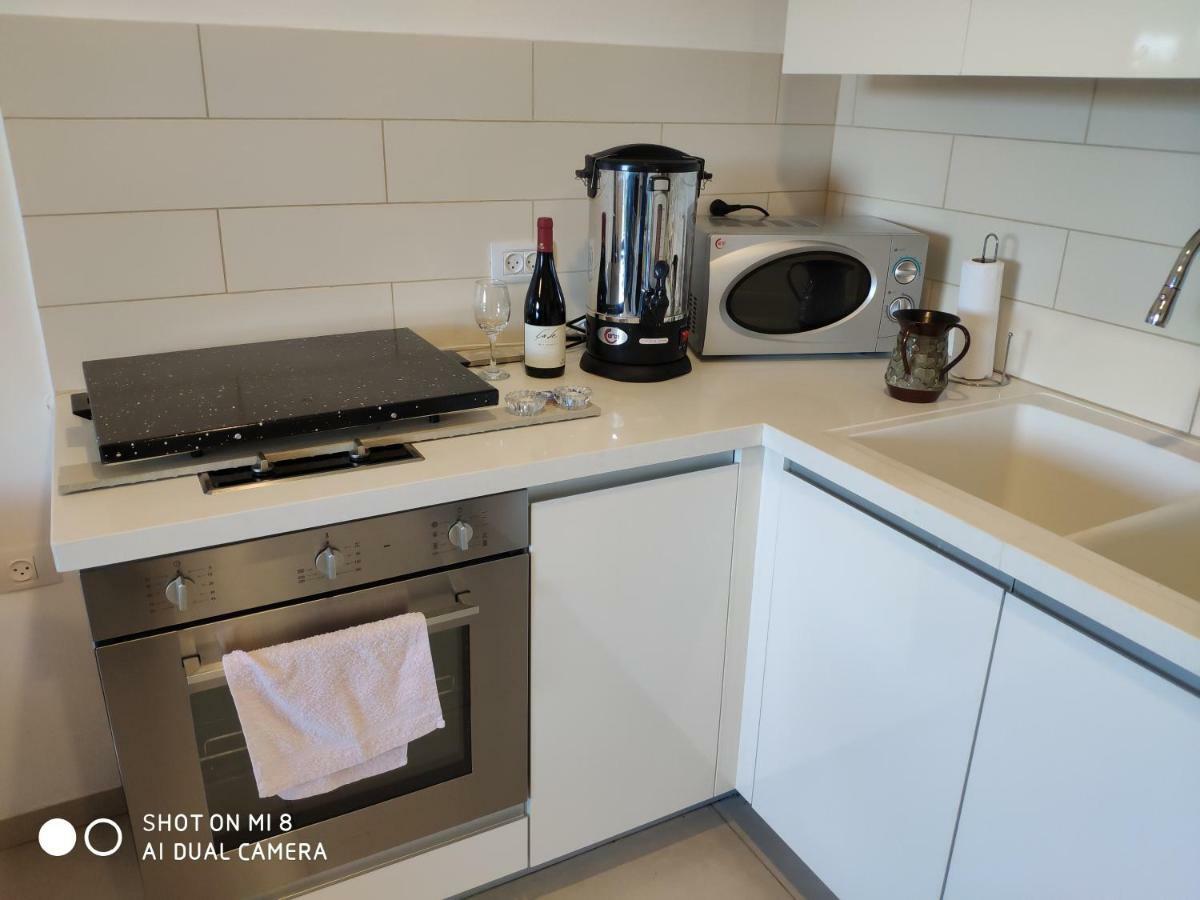 Naama New Boutique Apartment Yerusalem Bagian luar foto